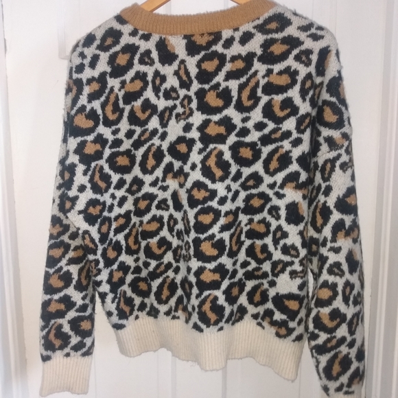 Retro Style Leopard.. feeling Purrty? - Picture 2 of 2